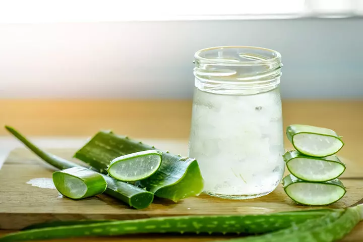 Prevent  Prickly Heat Rash with Aloe Vera Gel Natural Remedy